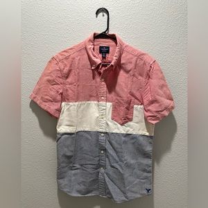 American Eagle Button Collar Resort Shirt - Red / White / Blue, Medium